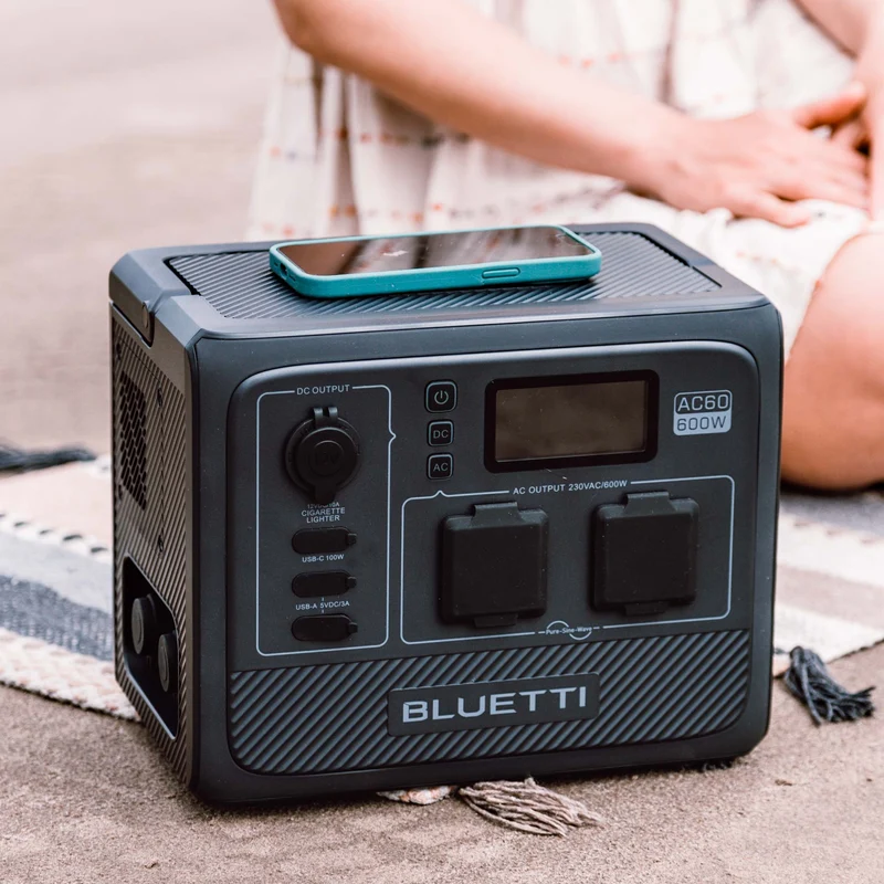 BLUETTI AC60 Station électrique portable | 600 W / 403 Wh（AMZ）