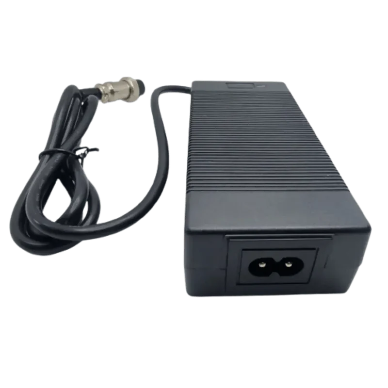 Chargeur 54.6V 4A Li-ion XLR 3 Pins écrou