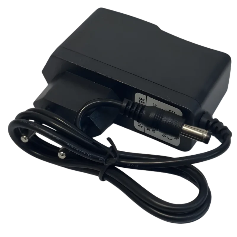 Adaptateur mural AC/DC 220V 8V 2A