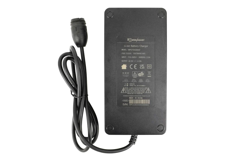 42V 4A Schnellladegerät für 36V BMZ / Rotwild / Impulse Akkus | Rosenberger Magnetstecker